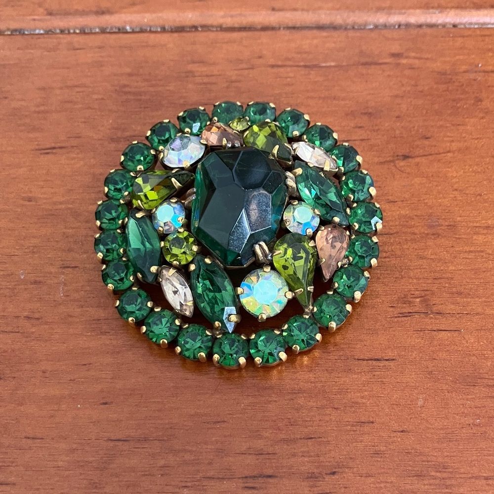 Green Weiss Costume Jewelry Brooch Pin